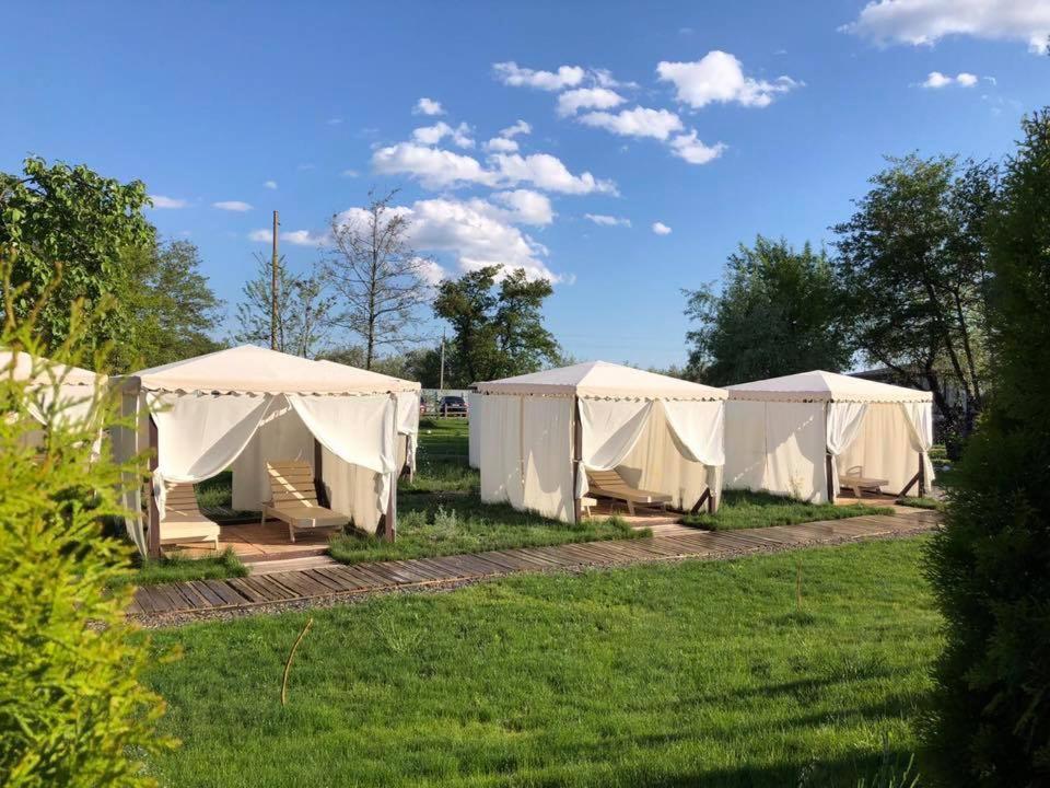 Liman Park Eco Hotel Stara Zbur'yivka Exteriör bild